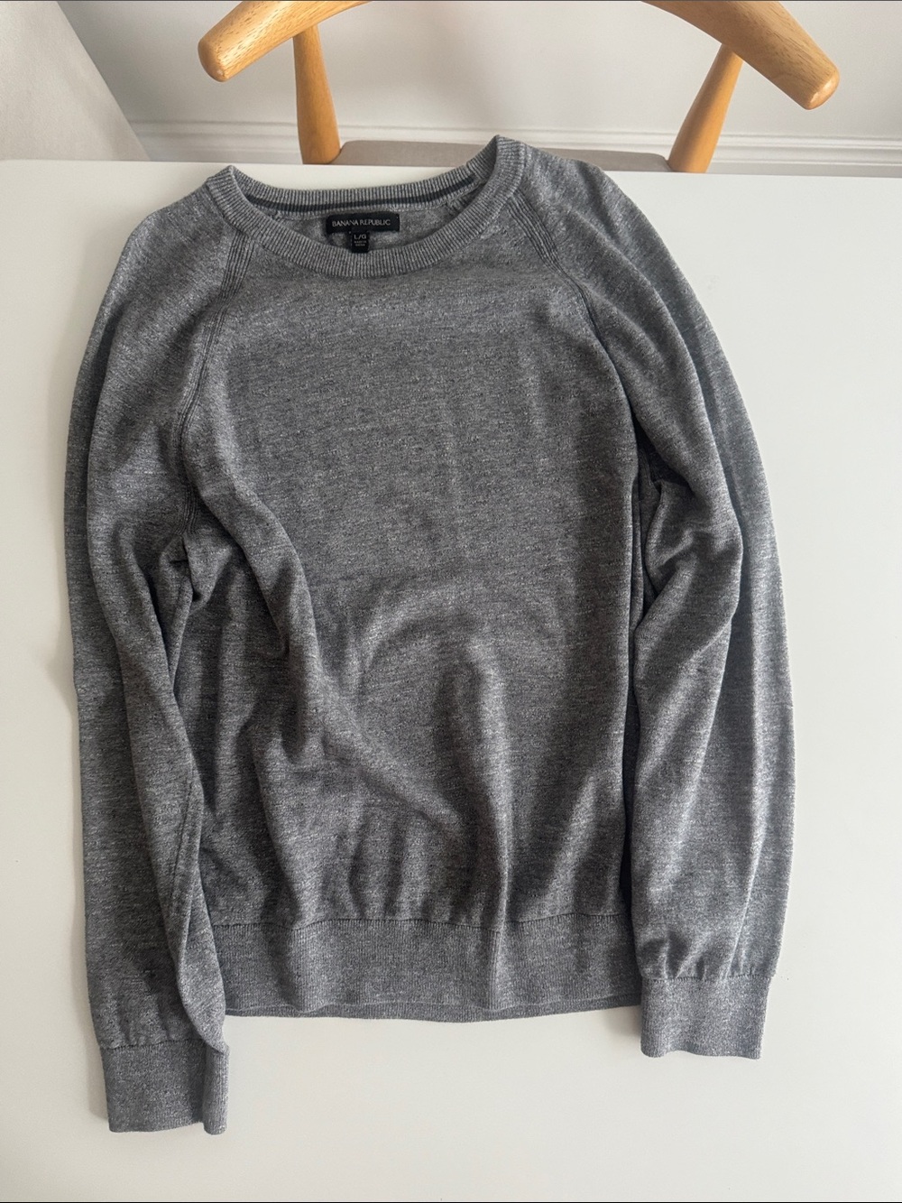 Banana Republic Men's Heather Gray Crewneck Sweater
